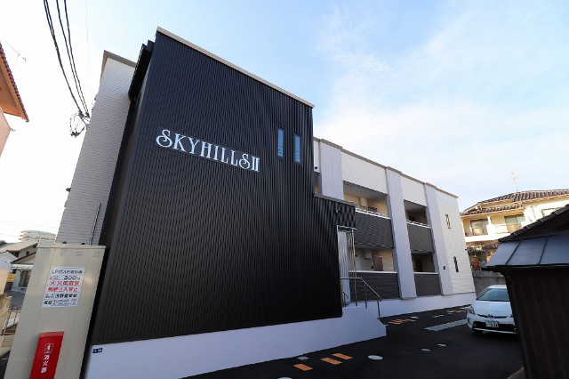 【スカイヒルズⅡ】/ 岡山市北区中井町２丁目 / 法界院駅 / 1LDK / ふたりでも、ひとりでも。心地よく暮らせる1LDK。